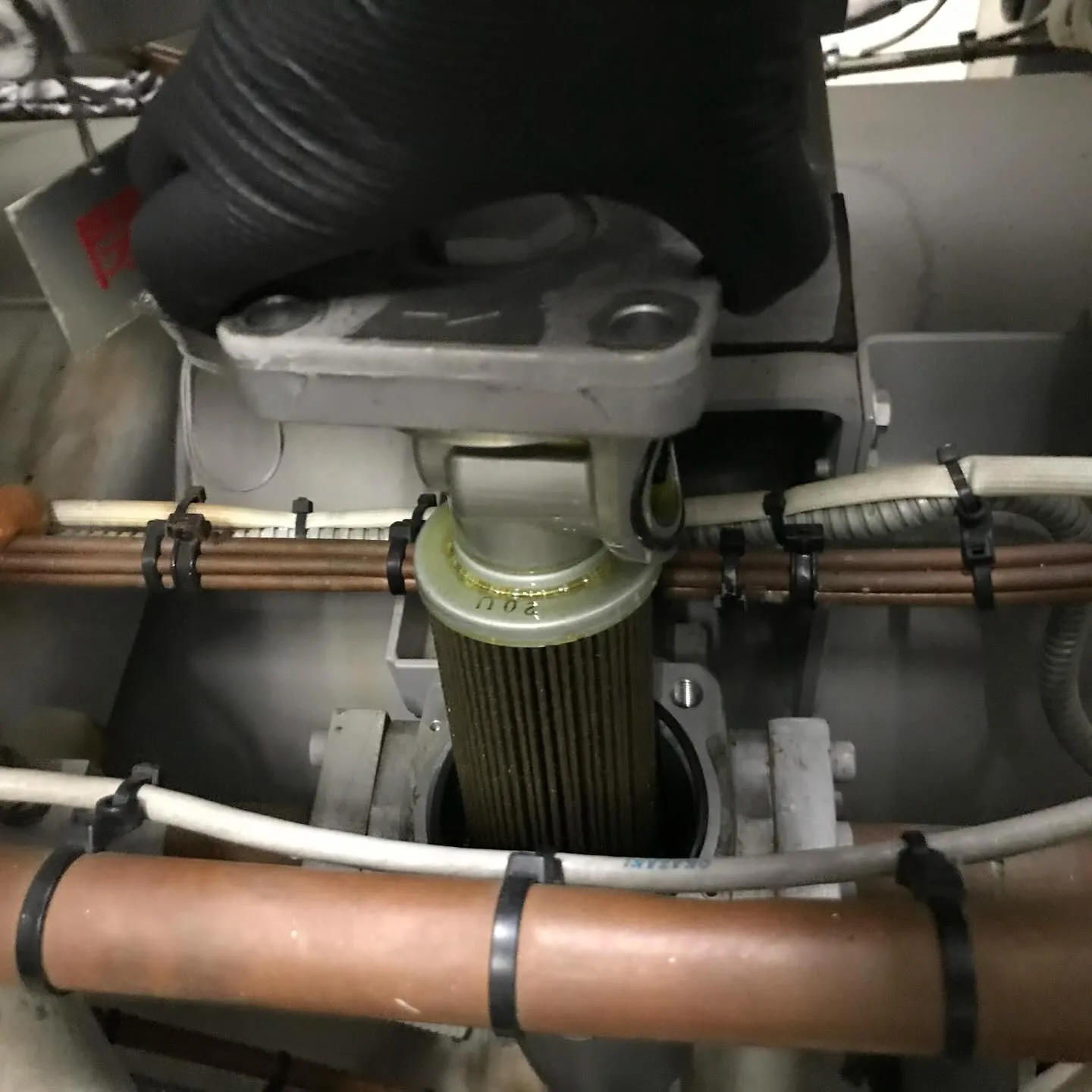 スクリュー冷凍機の異常停止