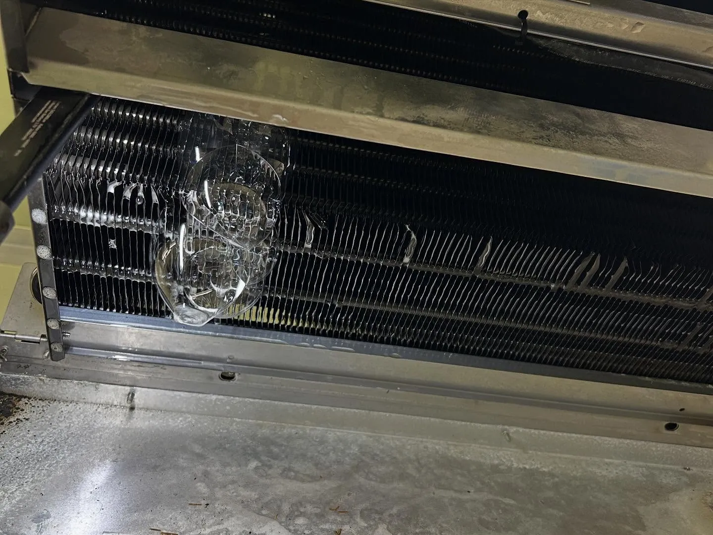 冷却器ガス漏れ修理