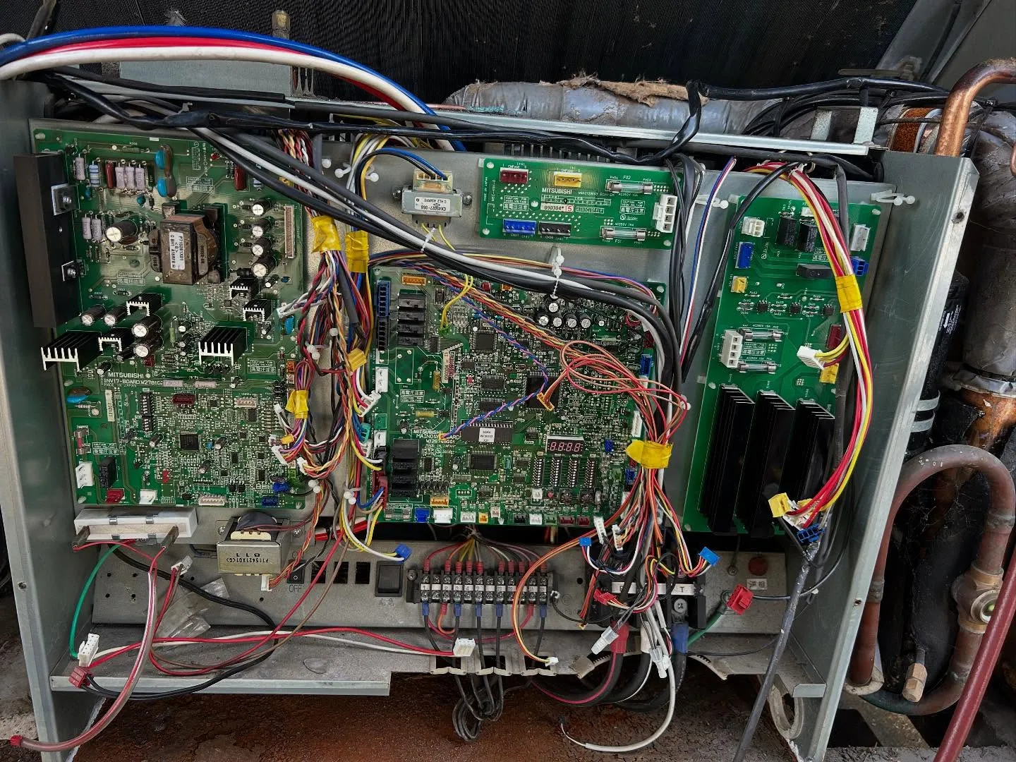 冷凍機圧縮機交換作業