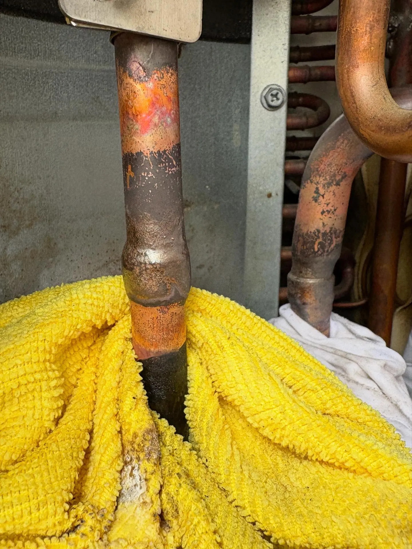 床置き空調機圧縮機異常停止