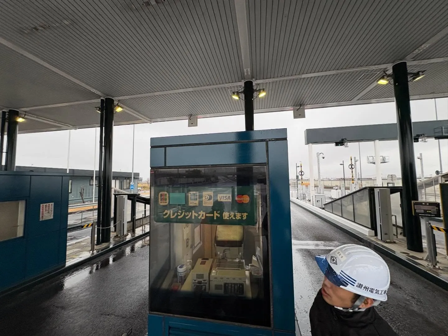 高速道路料金所空調機更新工事