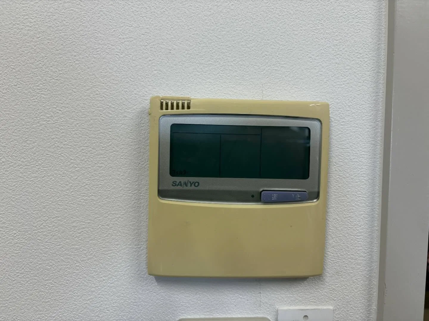 空調機設置作業