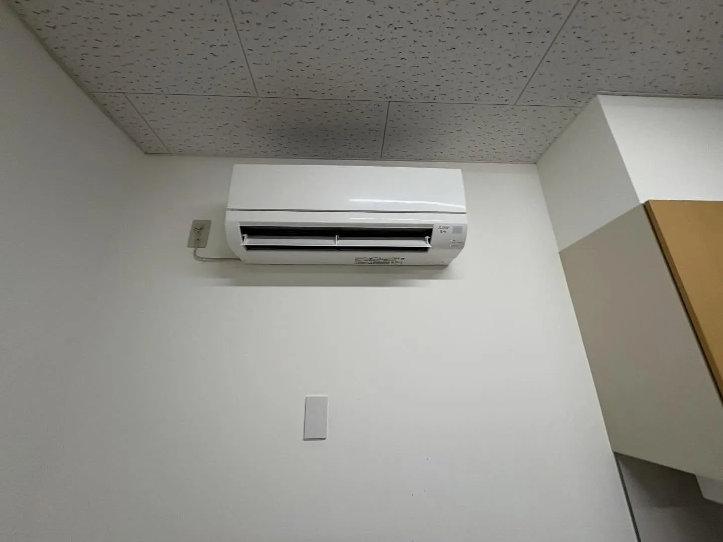 空調機設置作業